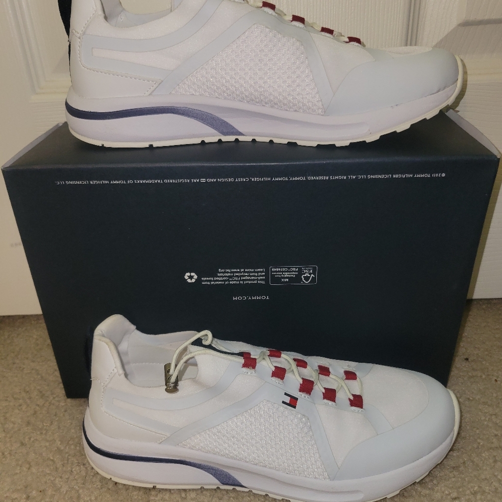 Tommy Hilfiger Shoes White and Red size 8.5 womens